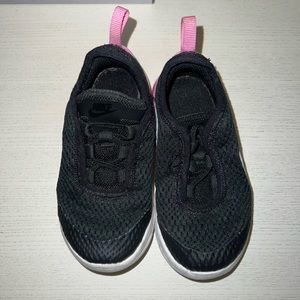 7c Nike toddler girl shoes!
